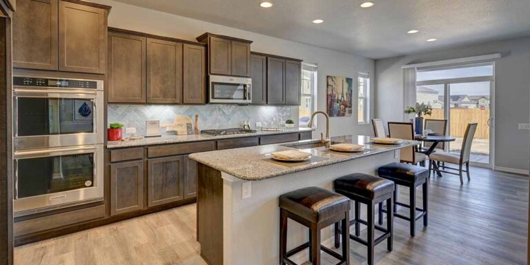 Steinbeck Evening Creek Kitchen Dining Nook