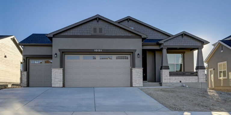 Kirkland 10151 Waterton Canyone Way fron of house